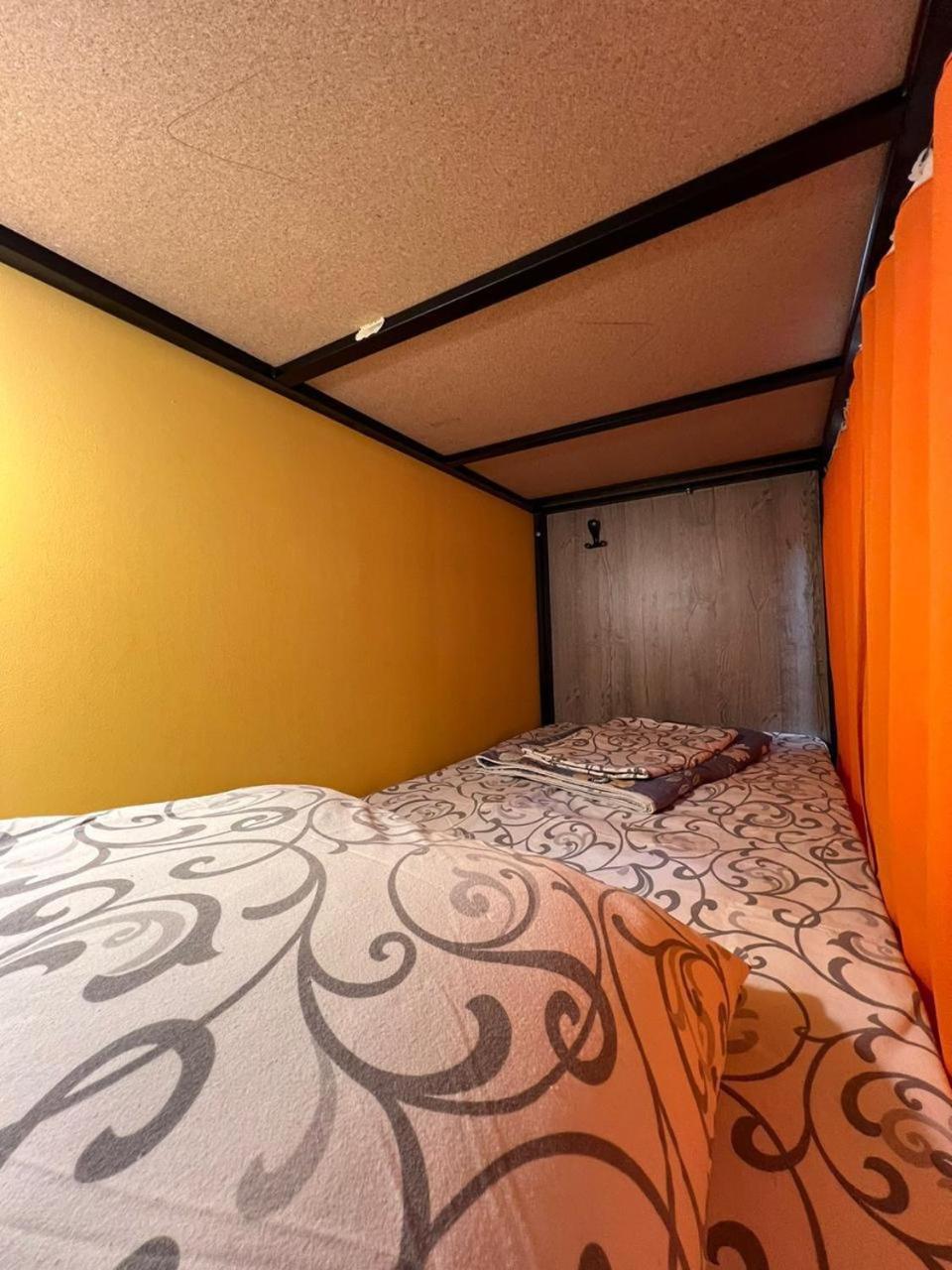 Рой Hostel Alma-Ata Buitenkant foto