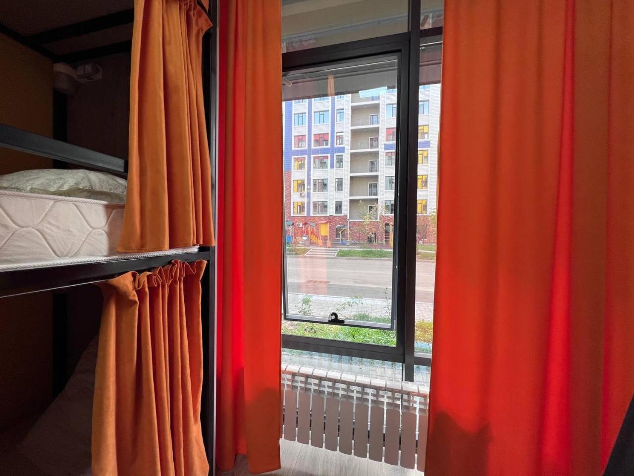 Рой Hostel Alma-Ata Buitenkant foto